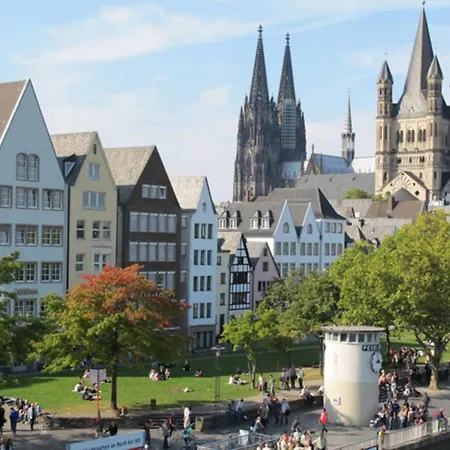Veedel - Gemuetliche Ferienwohnung In Bester City Lage Keulen Buitenkant foto